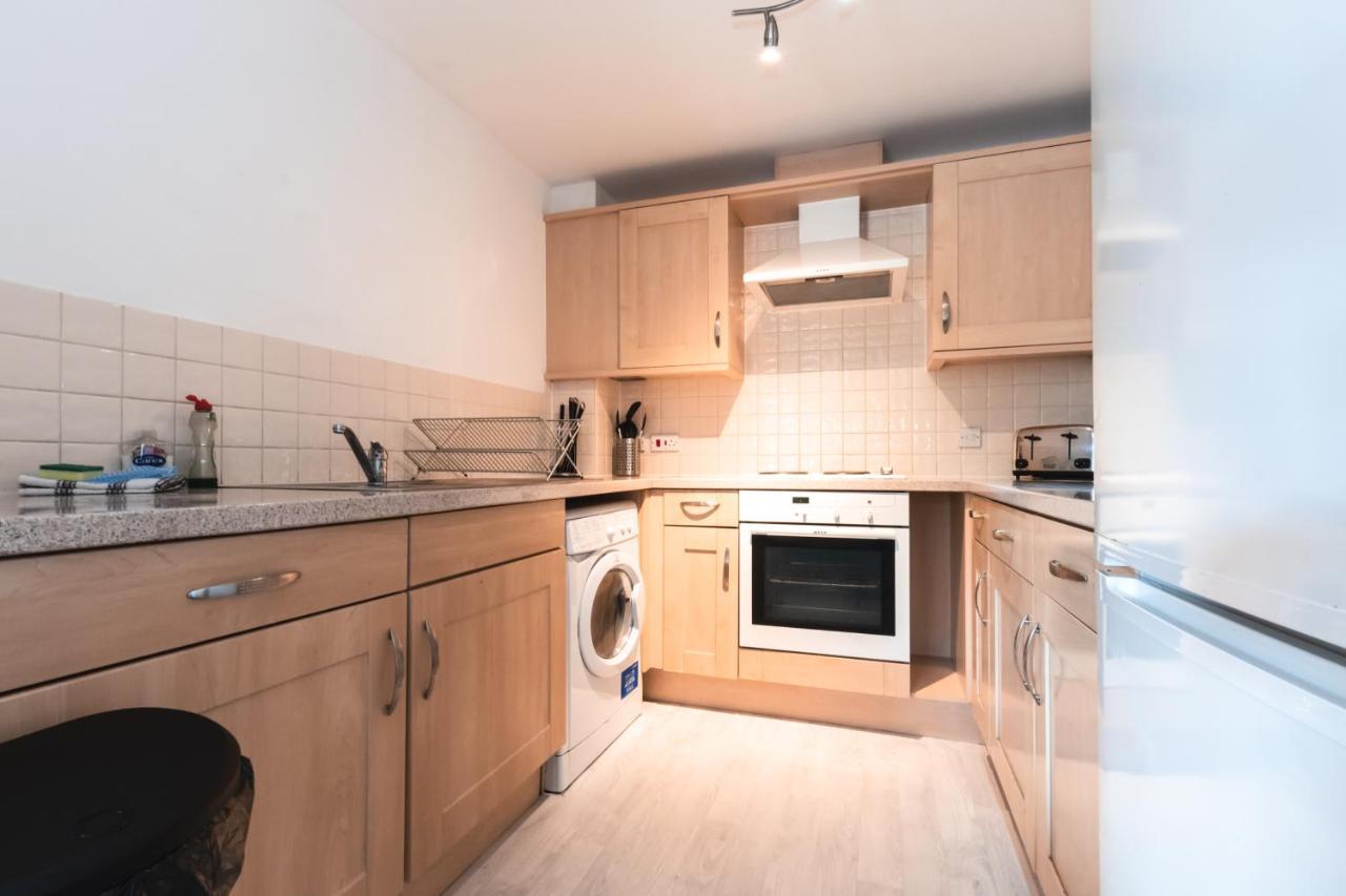 Best Price! 2 Bed City Centre - 4 Single Beds Or 2 Super King, Smart Tvs, Sofa Bed & Free Secure Parking Southampton Exteriör bild